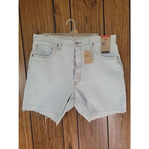 Levi's Red Label NWT Women's Hi Rise Button Fly Light Wash Jean Shorts $…